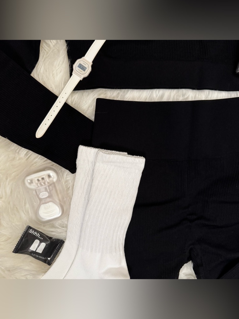 Travel Comfort Bundle Black on Black  ✈️ Athleisure Legging + Accessory Set - Picture 7 of 11